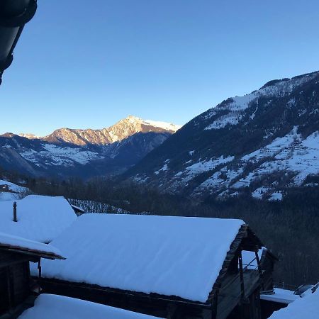 Grand Appartement Avec Terrasse A Chez-Les-Reuses Orsières Exteriér fotografie