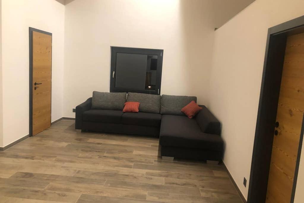 Grand Appartement Avec Terrasse A Chez-Les-Reuses Orsières Exteriér fotografie